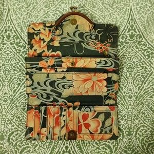 Lucky Brand clutch wallet